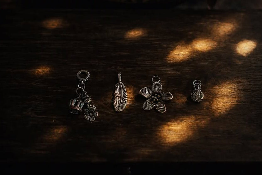 Loomis｜復古古銀手鍊 女生款珍珠花朵吹飾客製化彈性手飾